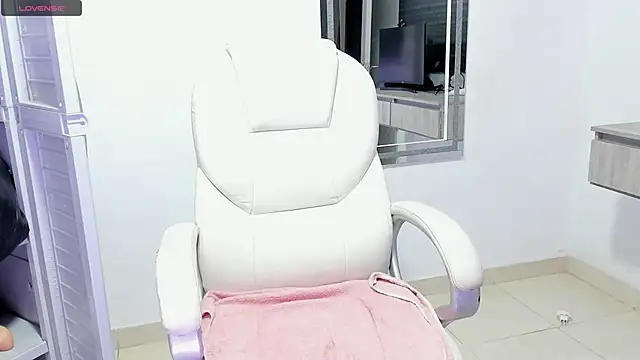 Snapshot of dahian_carter chatting on October 28, 12:09 pm dahian carter online show from October 28, 12:09 pm