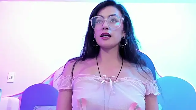 SophieGomez22 online show from February 5, 3:09 pm