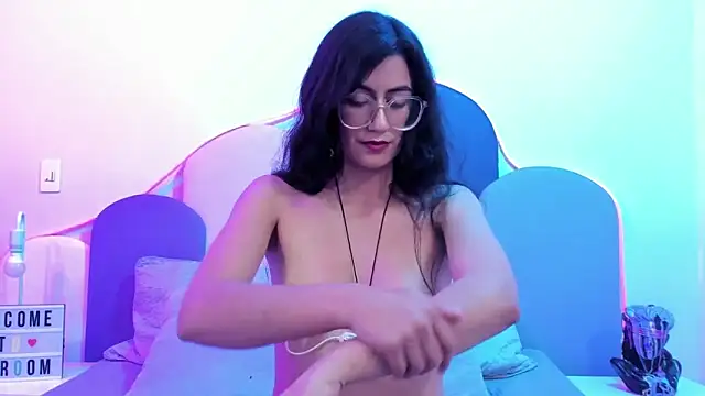 SophieGomez22 online show from February 6, 2:04 pm