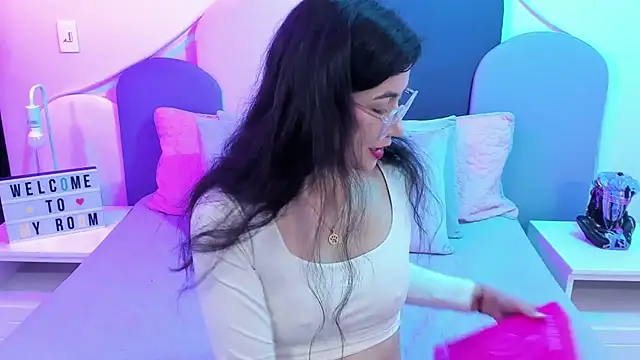 SophieGomez22 online show from February 15, 11:17 am