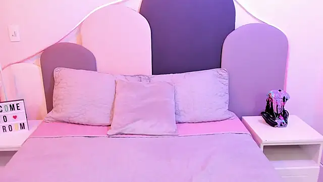 SophieGomez22 online show from February 20, 5:18 pm