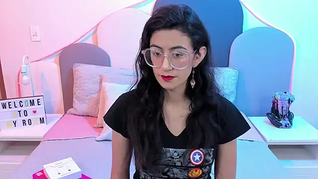 SophieGomez22 online show from March 6, 11:25 am