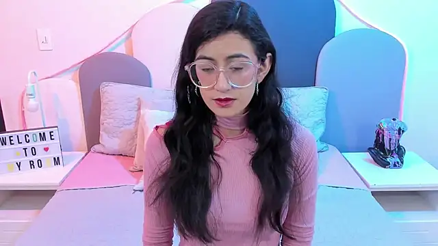 SophieGomez22 online show from March 7, 11:29 am