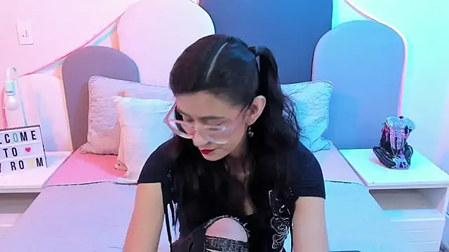 SophieGomez22 online show from March 8, 11:27 am