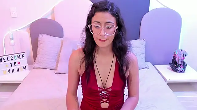 SophieGomez22 online show from March 21, 2:51 pm