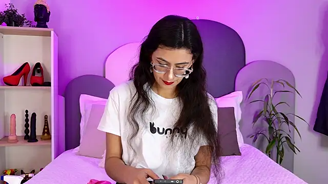 SophieGomez22 online show from May 20, 11:16 am