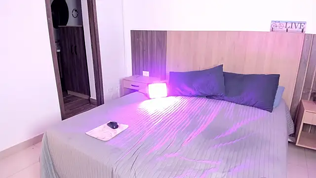 rebeca cortez  online show from December 19, 8:49 pm