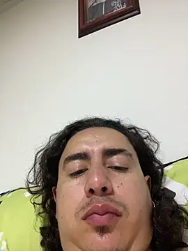 DanielGomez9 online show from March 17, 4:17 am