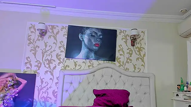 Snapshot of RosaCatalleya chatting on March 20, 7:47 am RosaCatalleya online show from March 20, 7:47 am