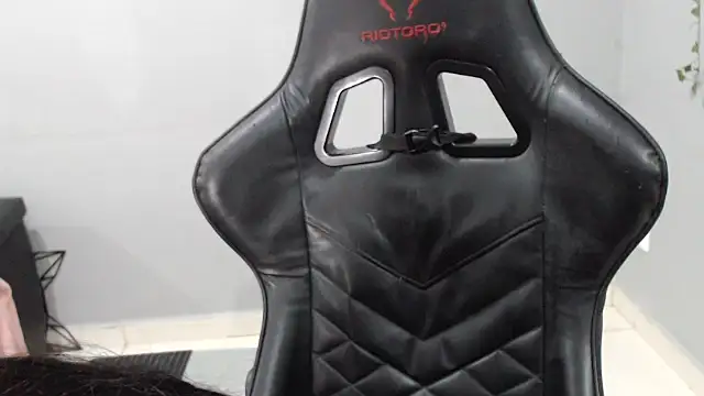 Livia Diaz online show from November 14, 2:21 am