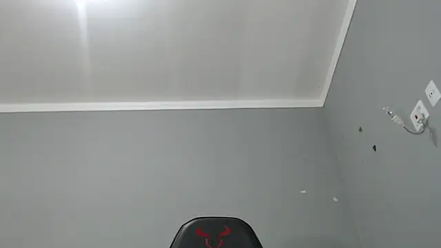 Livia Diaz online show from December 21, 3:35 am