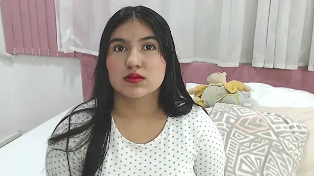 Snapshot of LexiiBloom chatting on February 23, 11:11 am LexiiBloom online show from February 23, 11:11 am