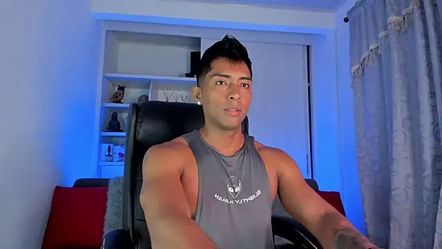 Couple muscle1 online show from December 4, 2:59 pm