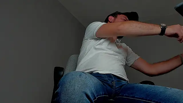 Snapshot of Master_Mark_Wayne chatting on November 2, 7:05 pm Master Mark Wayne online show from November 2, 7:05 pm