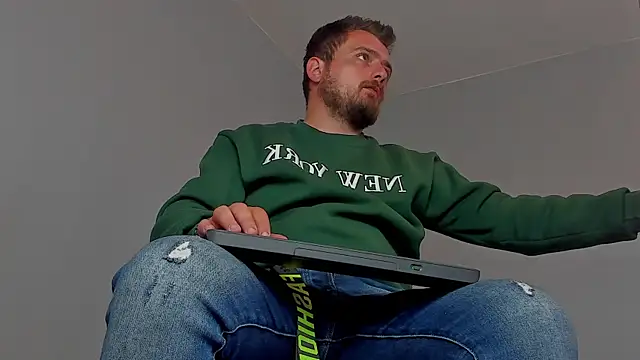 Snapshot of Master_Mark_Wayne chatting on November 3, 12:06 pm Master Mark Wayne online show from November 3, 12:06 pm