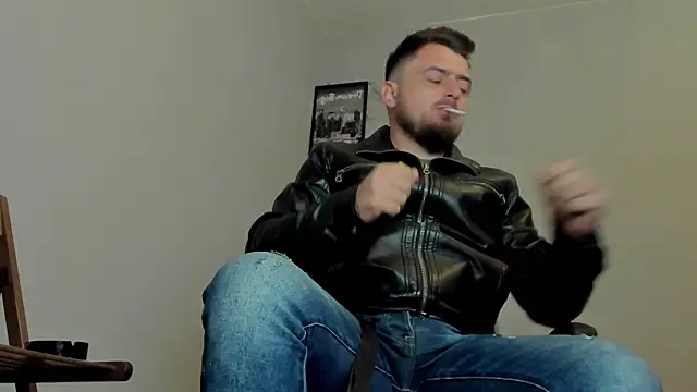 Snapshot of Master_Mark_Wayne chatting on November 26, 5:47 pm Master Mark Wayne online show from November 26, 5:47 pm