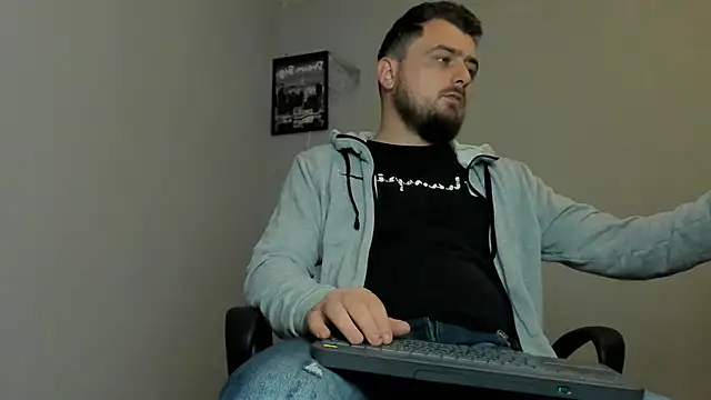 Snapshot of Master_Mark_Wayne chatting on December 4, 6:27 pm Master Mark Wayne online show from December 4, 6:27 pm