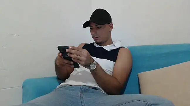 bonehur online show from February 18, 8:14 pm