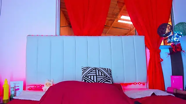 caro lyne  online show from November 28, 4:31 pm