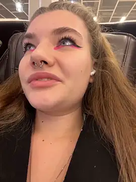 Snapshot of Holy_Tereza chatting on February 11, 3:39 pm Holy Tereza online show from February 11, 3:39 pm