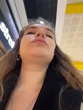 Snapshot of Holy_Tereza chatting on February 27, 3:23 pm Holy Tereza online show from February 27, 3:23 pm