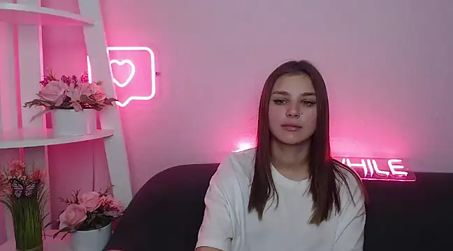 Snapshot of MilanaAngelAs chatting on January 19, 11:12 am MilanaAngelAs online show from January 19, 11:12 am