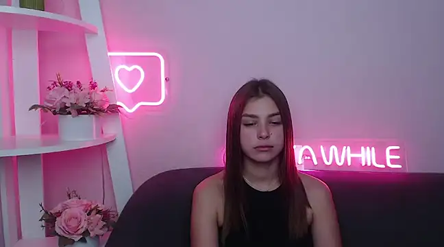 Snapshot of MilanaAngelAs chatting on February 21, 11:44 am MilanaAngelAs online show from February 21, 11:44 am