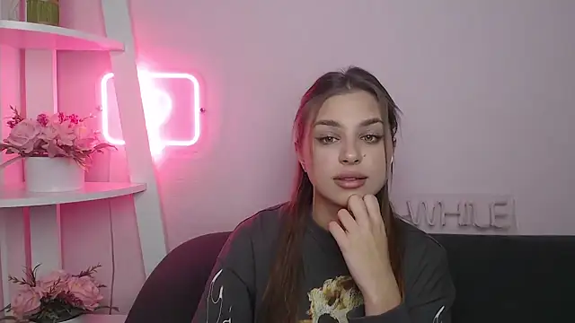 MilanaAngelAs online show from December 16, 8:36 pm