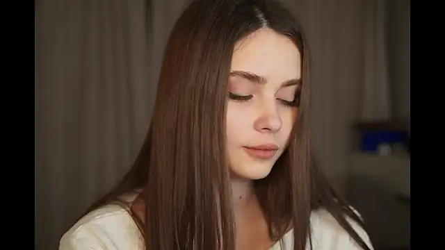 Snapshot of CarmenMoore26 chatting on December 16, 8:03 pm CarmenMoore26 online show from December 16, 8:03 pm