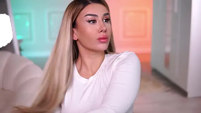 Snapshot of EvaZane chatting on November 19, 8:20 pm EvaZane online show from November 19, 8:20 pm