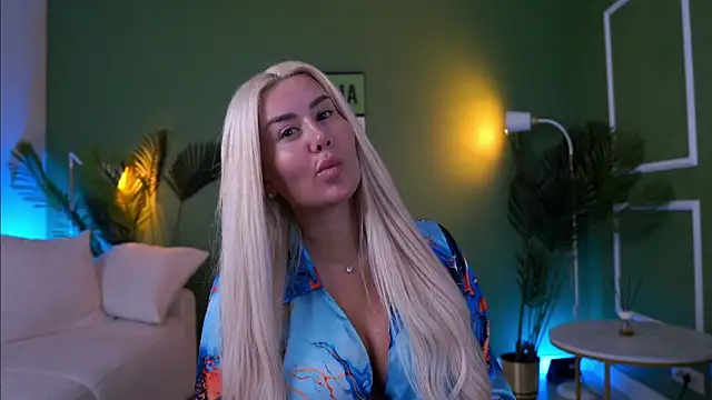 EvaZane online show from May 17, 9:49 am