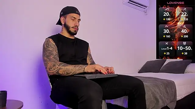 Snapshot of Matt_Ferrer chatting on March 3, 8:00 pm Matt Ferrer online show from March 3, 8:00 pm