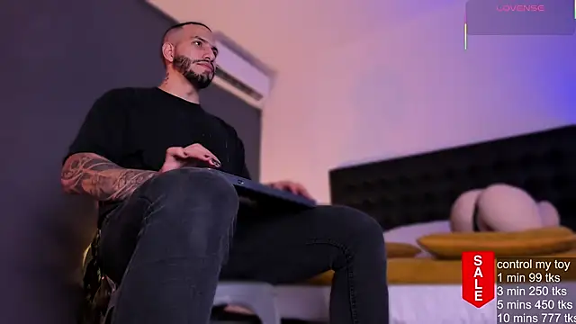 Snapshot of Matt_Ferrer chatting on October 20, 8:09 pm Matt Ferrer online show from October 20, 8:09 pm