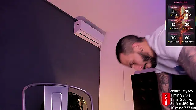 Snapshot of Matt_Ferrer chatting on November 8, 8:07 pm Matt Ferrer online show from November 8, 8:07 pm