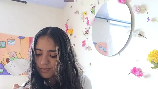 Snapshot of ViolettaSummer chatting on January 11, 6:44 pm ViolettaSummer online show from January 11, 6:44 pm