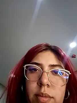 Rousse Collinss online show from November 8, 4:01 am