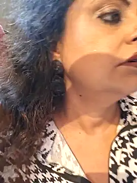 Snapshot of Maaya66 chatting on December 6, 5:00 pm Maaya66 online show from December 6, 5:00 pm