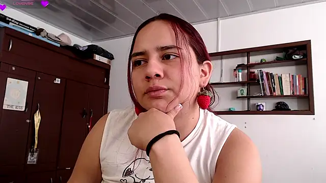 Lexyevans online show from March 1, 9:28 pm