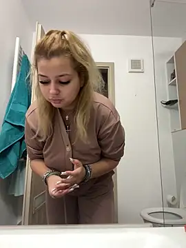 AllysonK online show from November 29, 11:24 am