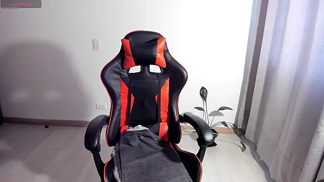 maryluna95 online show from April 16, 9:39 pm