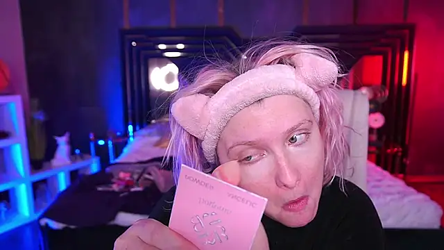 CoolTatis online show from November 25, 7:41 am