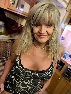 annika lately online show from October 1, 2:39 am