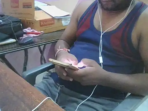 Snapshot of ITGuyhyd chatting on February 13, 5:53 pm ITGuyhyd online show from February 13, 5:53 pm