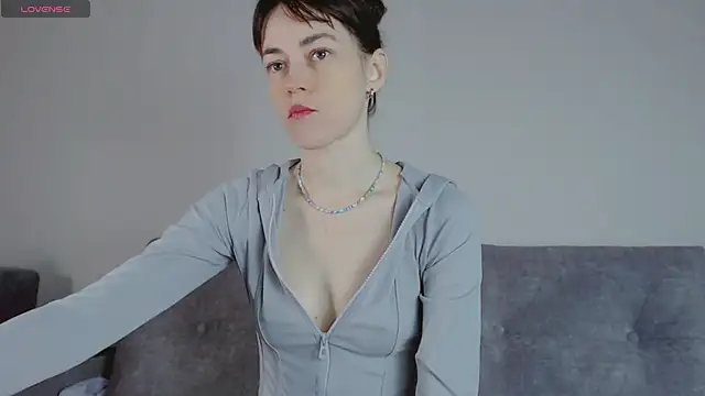 Amina Barbarian online show from January 9, 11:36 am