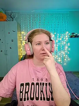D0nna  online show from May 1, 4:55 pm