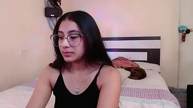 chika hellar online show from March 10, 8:47 pm