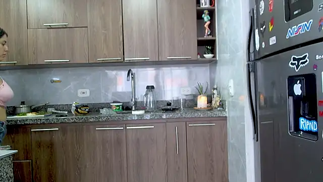 Snapshot of adan_eva960 chatting on March 10, 6:23 pm adan eva960 online show from March 10, 6:23 pm