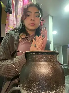 Snapshot of _Gothiccbitch_ chatting on December 6, 10:16 am  Gothiccbitch  online show from December 6, 10:16 am