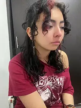 Snapshot of _Gothiccbitch_ chatting on December 22, 1:22 pm  Gothiccbitch  online show from December 22, 1:22 pm