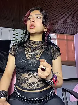 Snapshot of _Gothiccbitch_ chatting on February 9, 10:11 pm  Gothiccbitch  online show from February 9, 10:11 pm